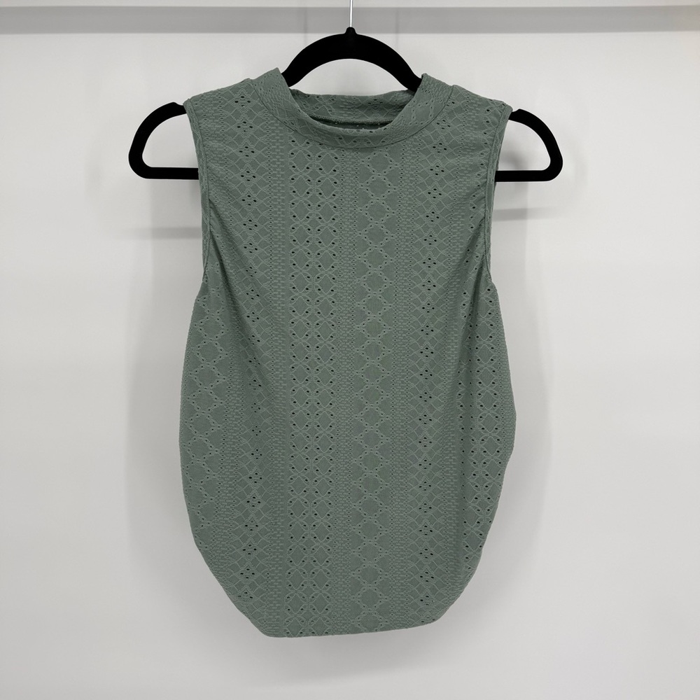 SHEIN Curve Eyelet Sleeveless Blouse Mock Neck Textured‎ Feminine Boho Top 2XL